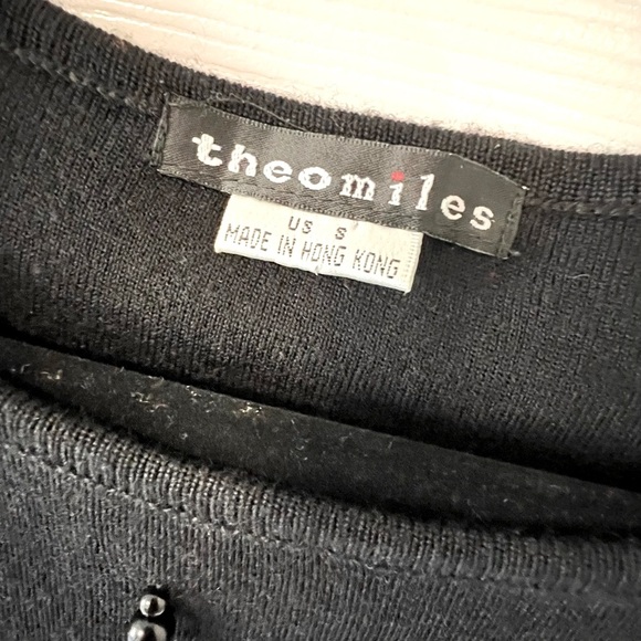 Theomiles Black Long Sleeve Beaded Accent Tunic Sweater Womens - Picture 6 of 6